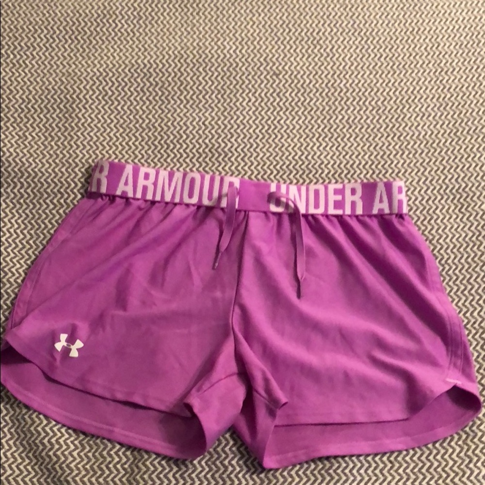 Women’a Under Armour Heat Gear 3” Shorts